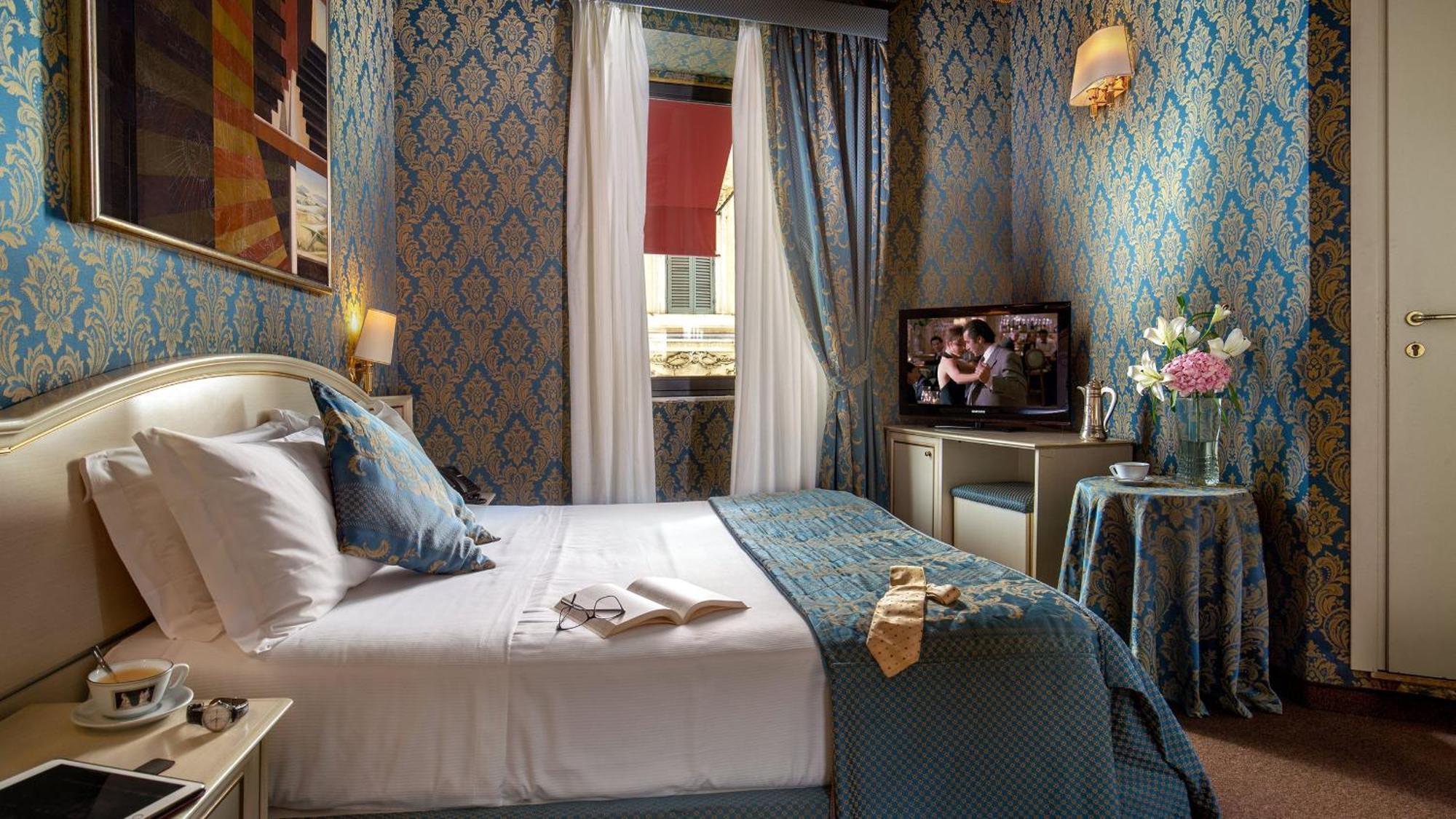 Residenza Canova Tadolini - Guesthouse — Photos 3